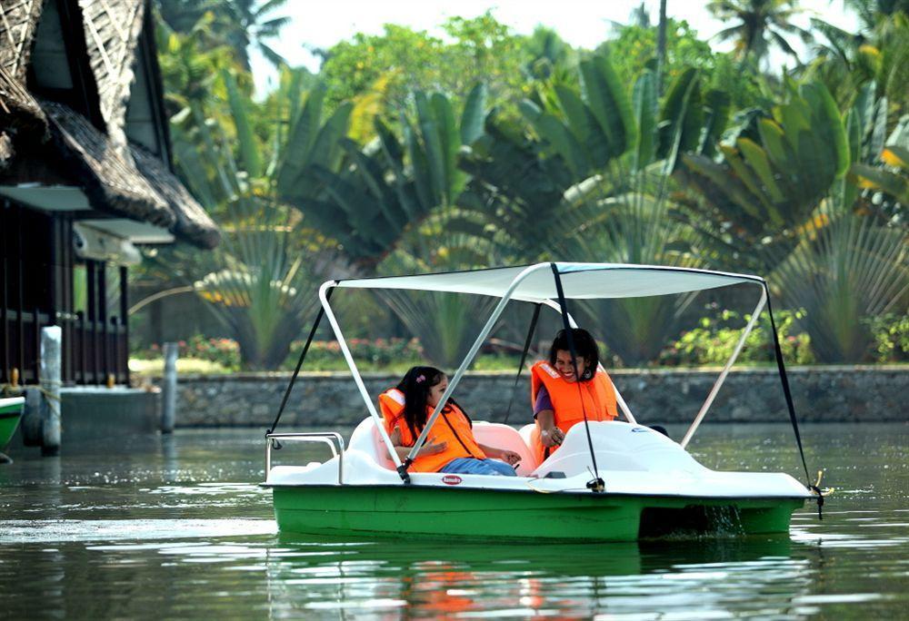Vasundhara Sarovar Premiere Alappuzha 외부 사진